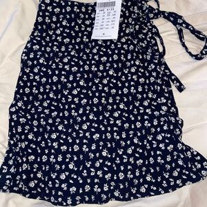 Brandy Melville Genevieve Skirt One Size